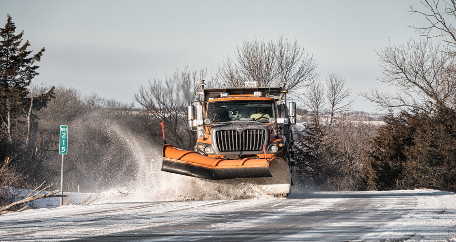 How to Minimize Maintenance of Commercial Snow Removal Equipment
